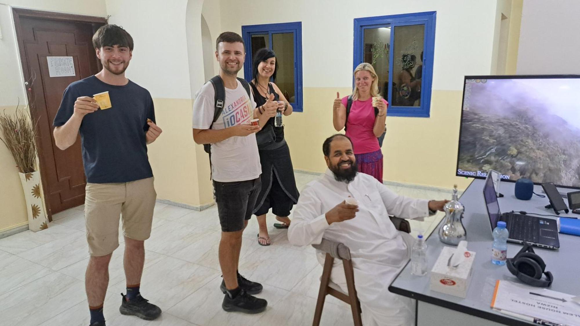 Salem House Hostel ניזווא מראה חיצוני תמונה